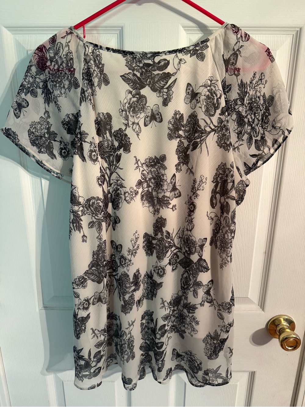 Black Floral Print Short-Sleeve Top – White/Black - Picture 3 of 3